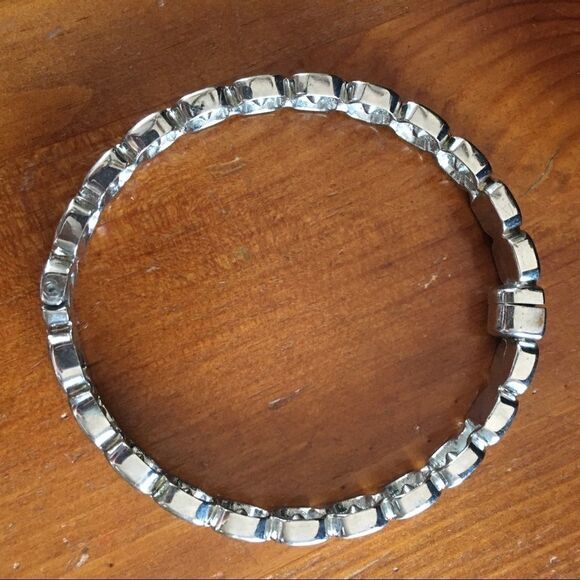 Hinge Silver Tone Bracelet with Blue Rhinestone - Picture 6 of 8